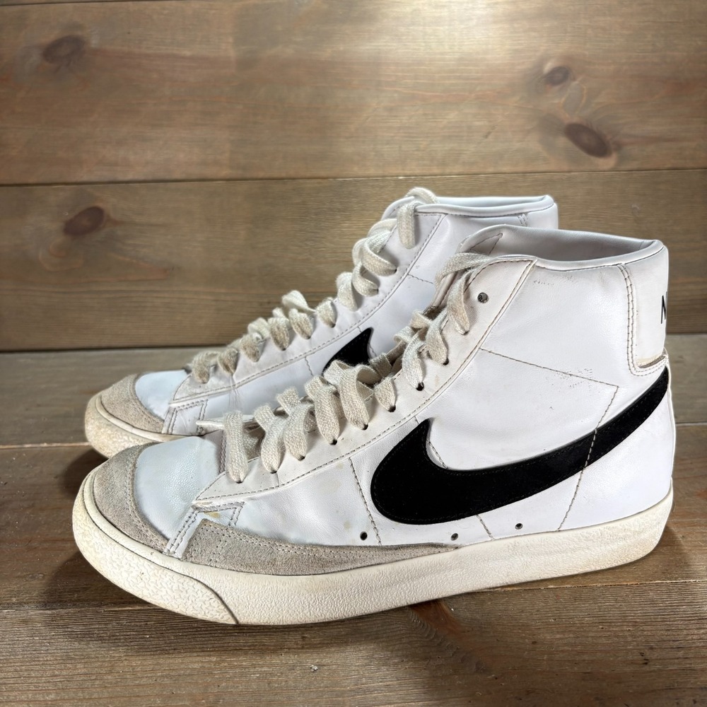 Nike Blazer Mid 77 Womens size 9 shoes White Leather Retro sneakers